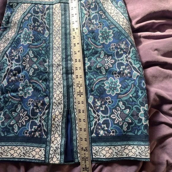 LOFT Floral Blue Skirt Knee-Length Sz 6 - Picture 6 of 6